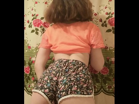 ❤️ Sexy mladá kočka svléká šortky před kamerou. Porno video u porna cs.porno-flix.ru ☑